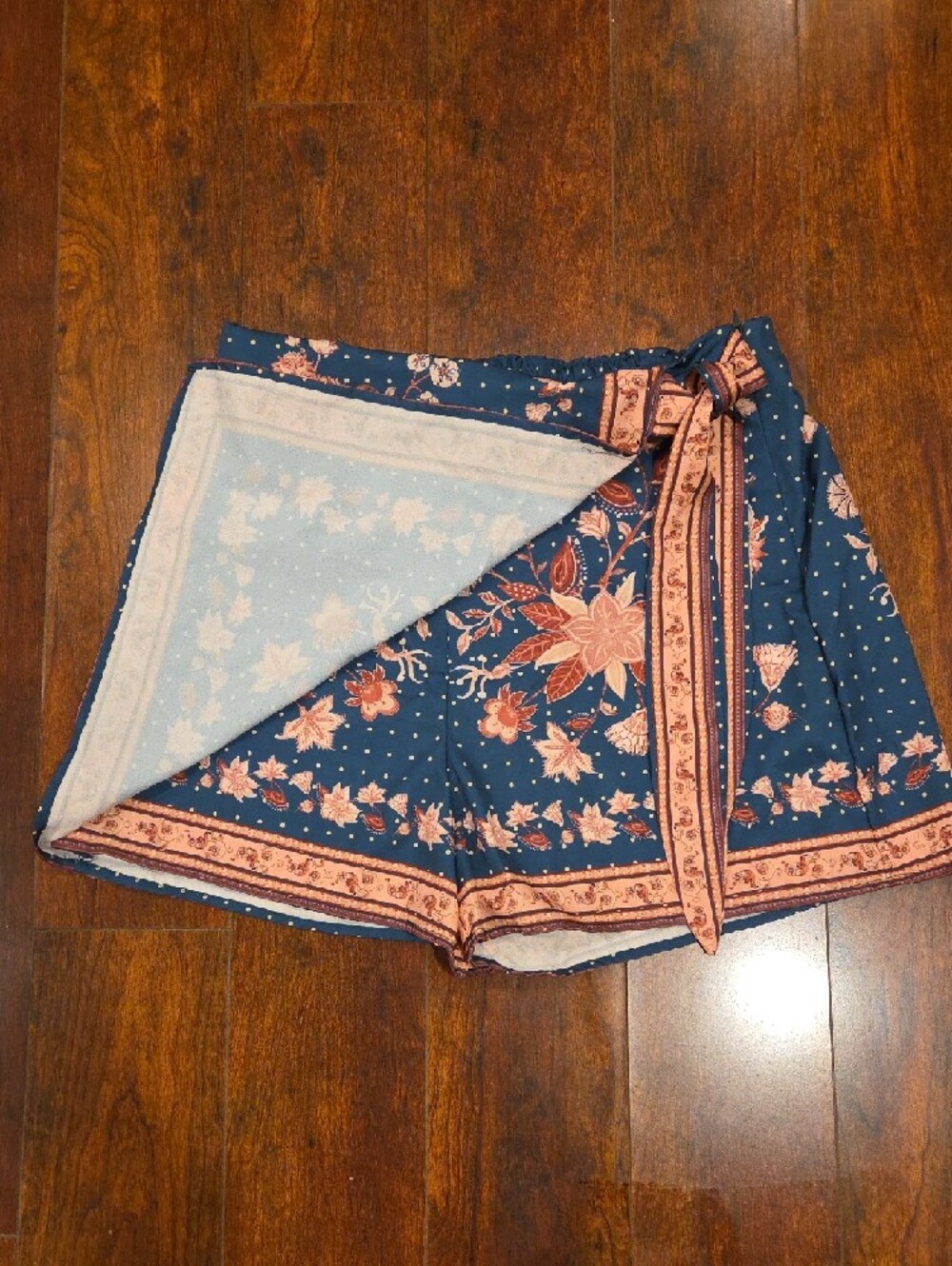 SHEIN Navy Halter Crop Top & Wrap Skort Set with Peach Dots - Picture 4 of 6